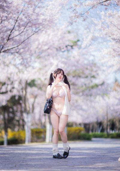 黑人与俄罗斯少妇