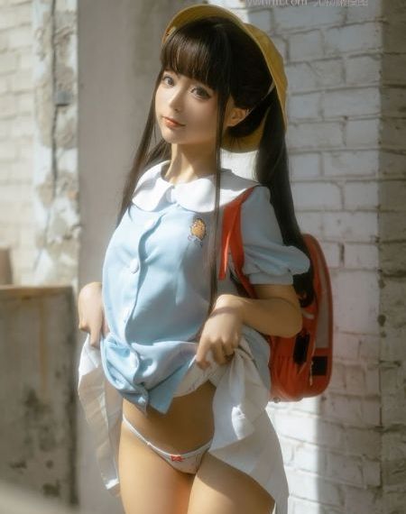 娇妻丁子裤公交车被在线观看