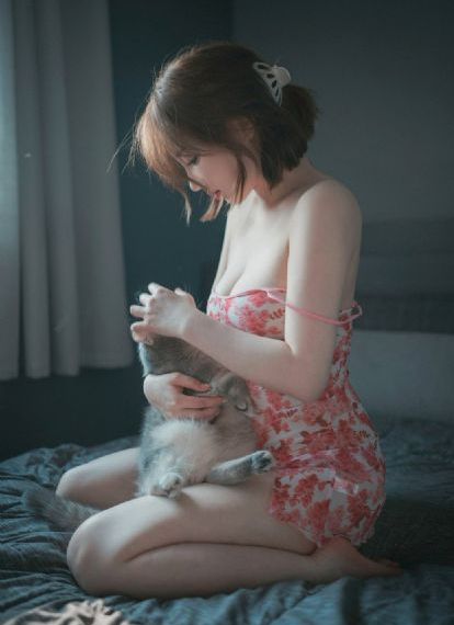 《云边有个小卖部》电影