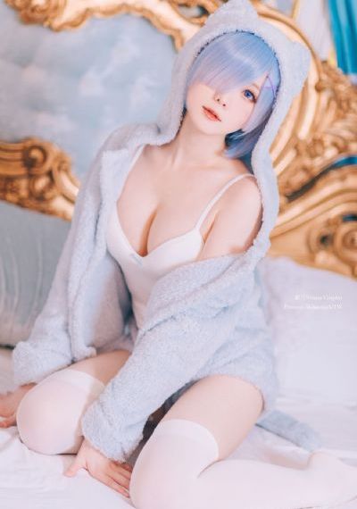 亚洲影院久久久av天天蜜桃臀