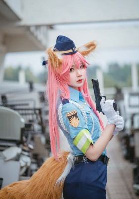 凸稳藏偷窥女厕小便